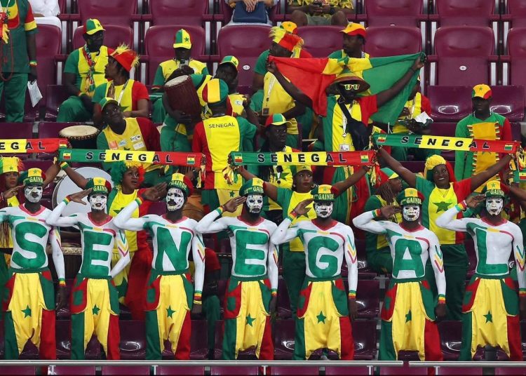 أمريكا تعاقب الجماهير السنغالية