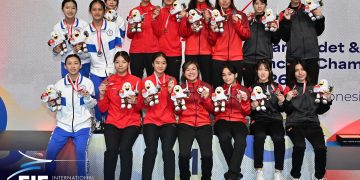 الصين تتوج بذهبية فرق سلاح الشيش للناشئات في بطولة آسيا للمبارزة بجاكرتا