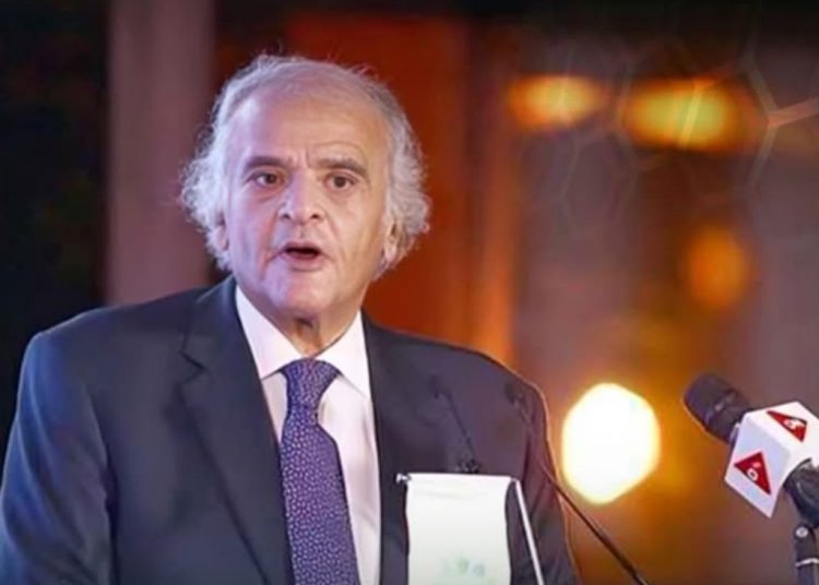 ممدوح عباس ينهي أزمة مستحقات لاعبي الزمالك