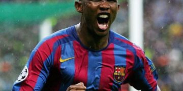 في عيد ميلاده الـ45.. أسطورة الكرة الأفريقية صامويل إيتو تُلهم الأجيال