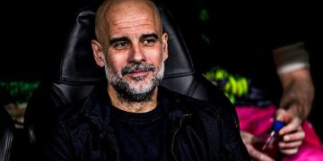 بيب جوارديولا يواصل التفوق في الدوري الإنجليزي