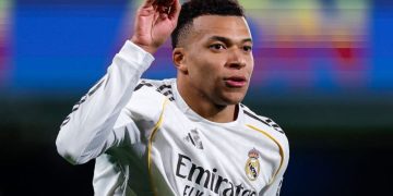 مبابي يسافر مع ريال مدريد إلى مانشستر.. ومشاركته محل شك