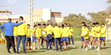 ابتسامة خالد جلال تزين مران الإسماعيلي قبل استئناف الدوري