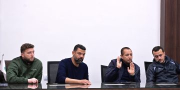 رئيس الاتحاد يشد أزر الجهاز واللاعبين قبل المرحلة الحاسمة