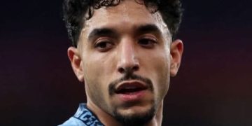 تطورات جديدة حول مستقبل مرموش في الميركاتو الأوروبي