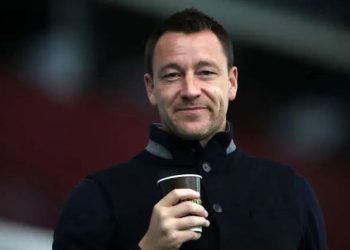 جون تيري يشيد بالمدرب الأسطوري الذي قاد تشيلسي