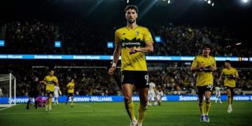 الأهلي يغلق ملف عودة وسام أبو علي.. عقبات مالية واستقرار خارجي تحسم القرار