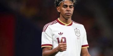 بيان من لامين يامال يعلق فيه على هتافات جماهير إسبانيا ضد منتخب مصر