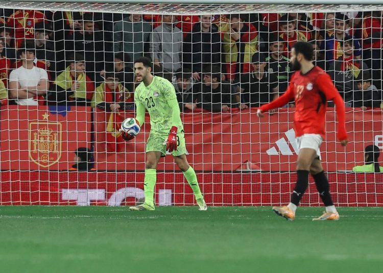 بعد الأداء التاريخي.. شوبير يسيطر على الصحافة الإسبانية