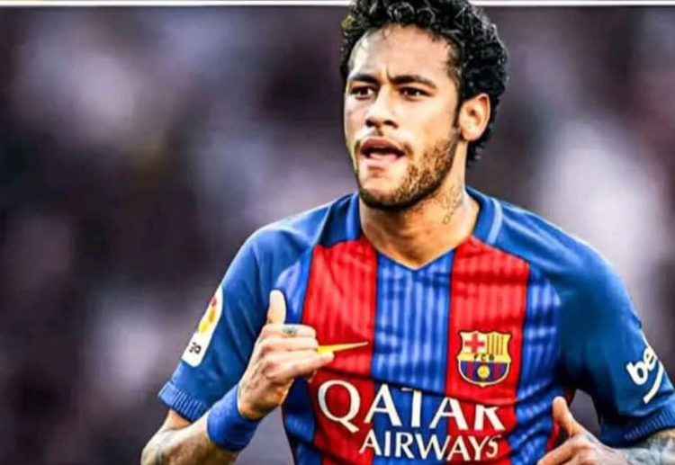 صراع الأرقام في “كامب نو”.. مقارنة تاريخية بين سواريز ونيمار وليفاندوفسكي