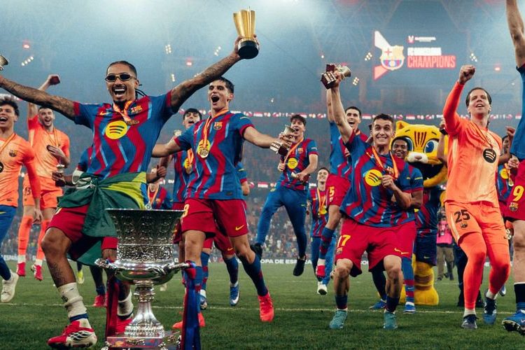 برشلونة يكتسح إسبانيول برباعية في ديربي كتالونيا